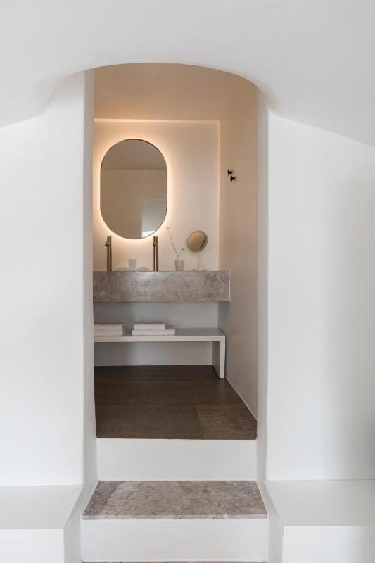Canaves Suite with Private Pool image 3