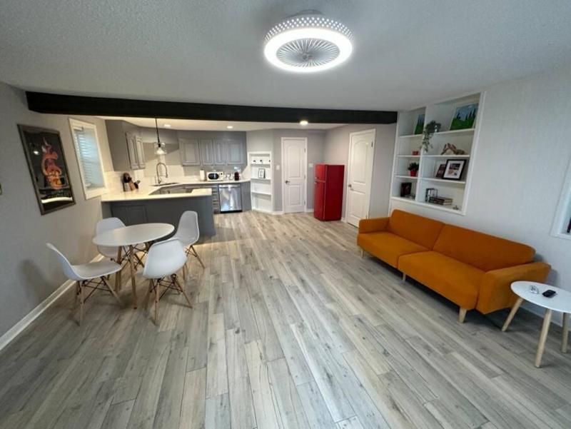 Elegant 1 Bdr-Montrose_ Siena @The Italian Plaza - image 1