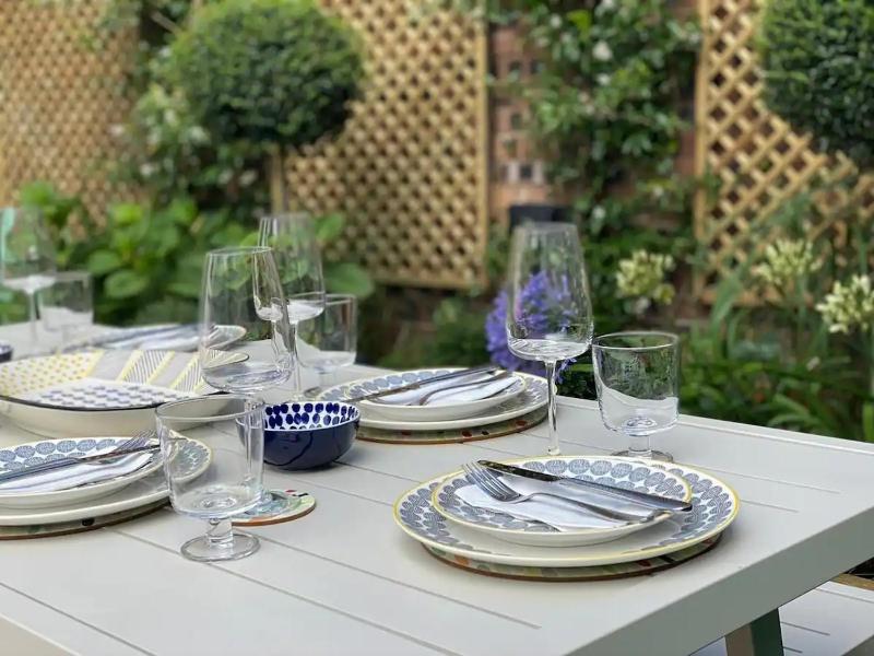 Hoole House - image 12