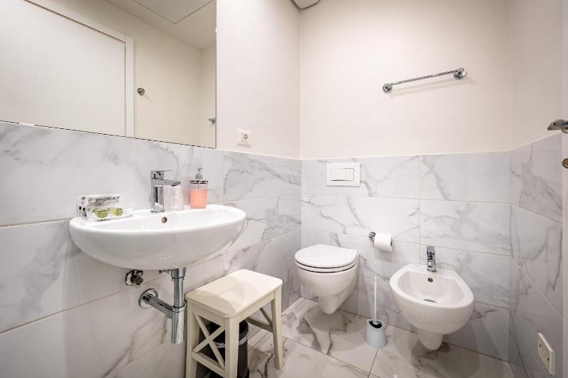 Standard Double Room image 1