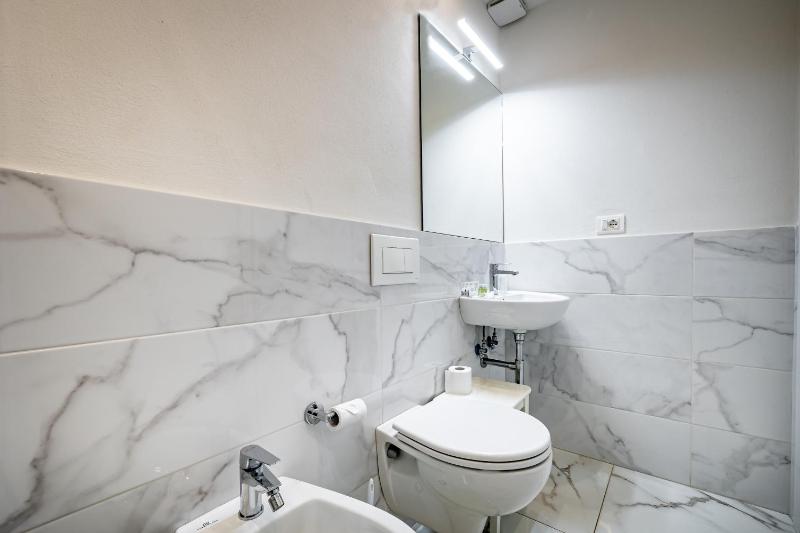 Standard Double Room image 4