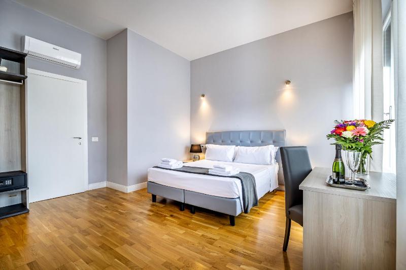 Superior Double Room image 3