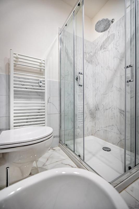 Triple Room with Private Bathroom image 4