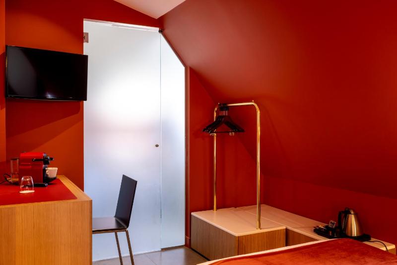Single Room image 4