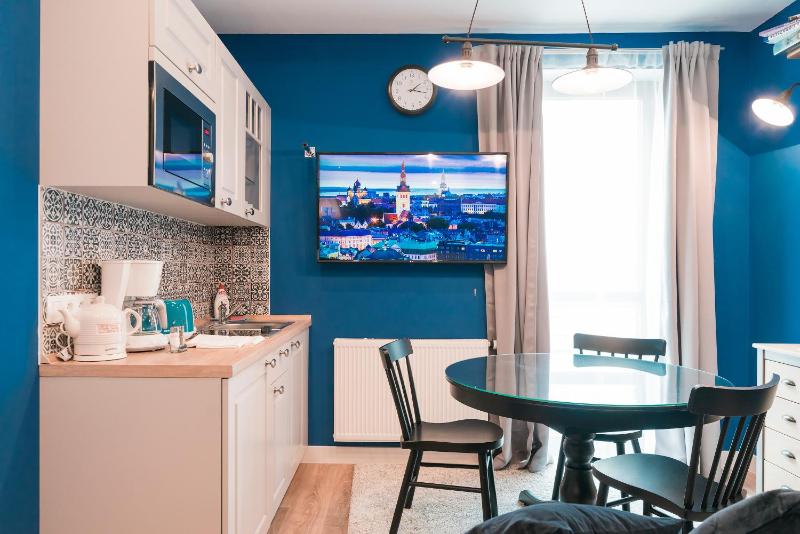 Studio Modern for 2 Guests image 2