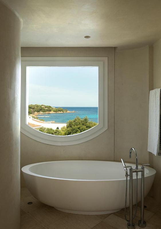 Five-Bedroom Pool Villa image 3