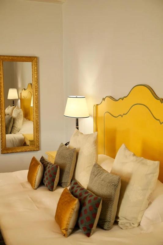 Deluxe Double Room image 1