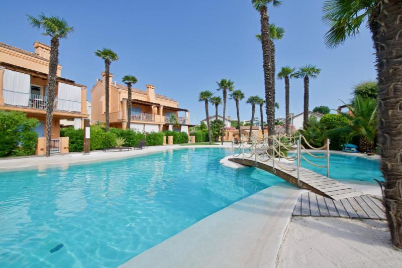 Laguna Village Apartments - image 10