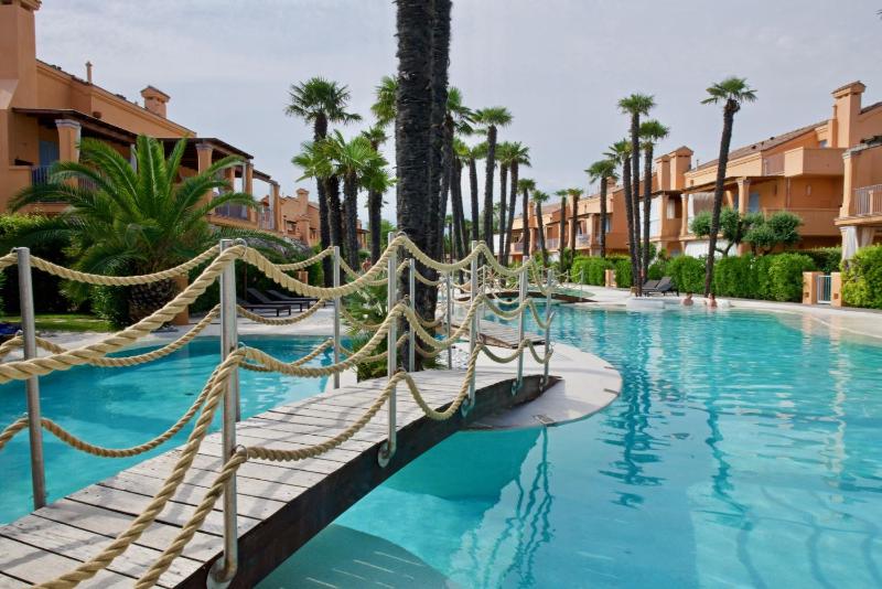 Laguna Village Apartments - image 4