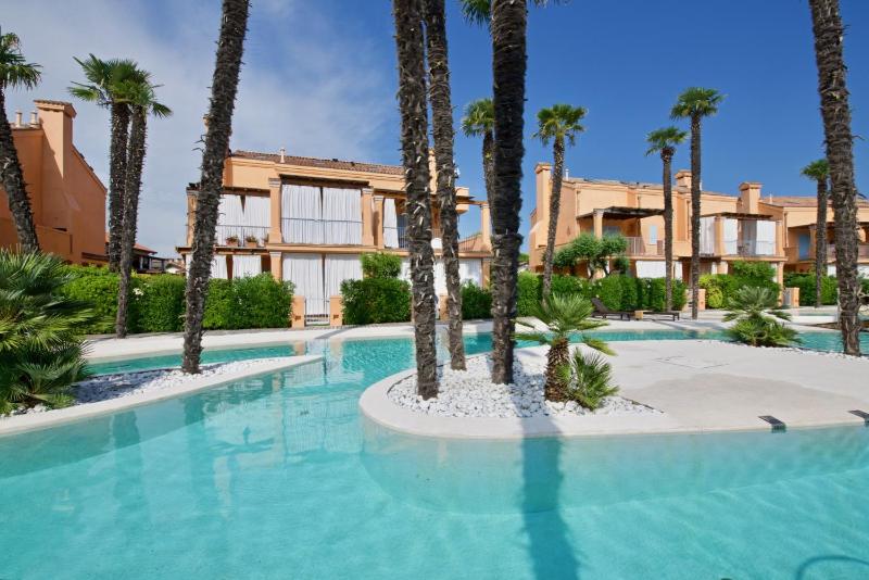 Laguna Village Apartments - image 9