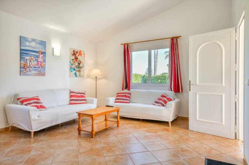 Linardo1 | Villa con piscina y aire acondicionado - image 16