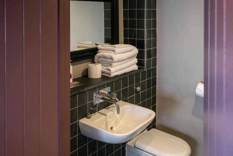 Classic Double Room image 1