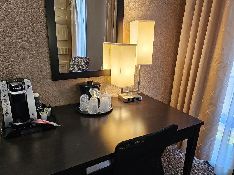 King Room - Disability Access image 4