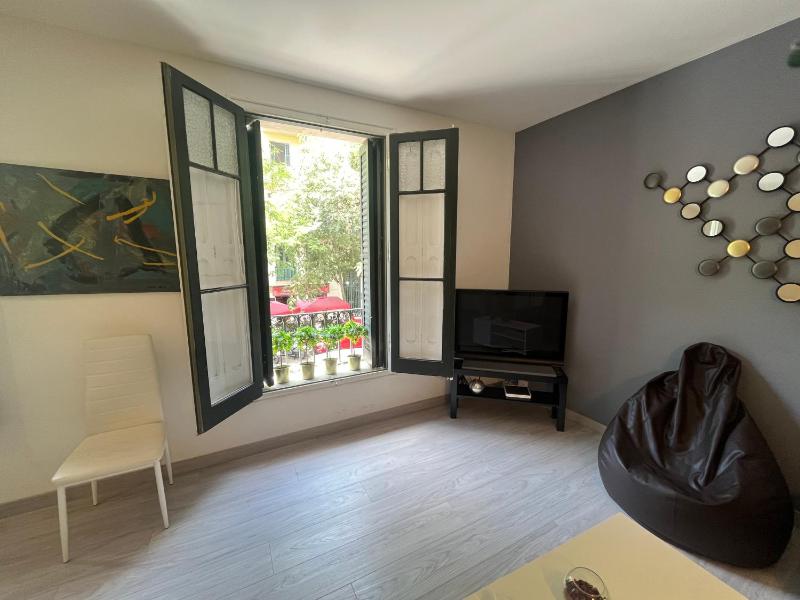 Barcelona 54 Apartment Rentals - image 9