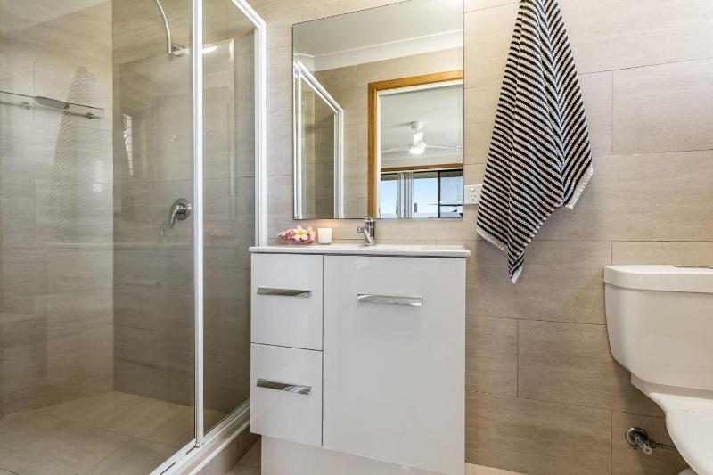 Peninsula Court Unit 1 - Waterfront Holiday Apartment with Pool & River Views - Holiday Yamba - image 14