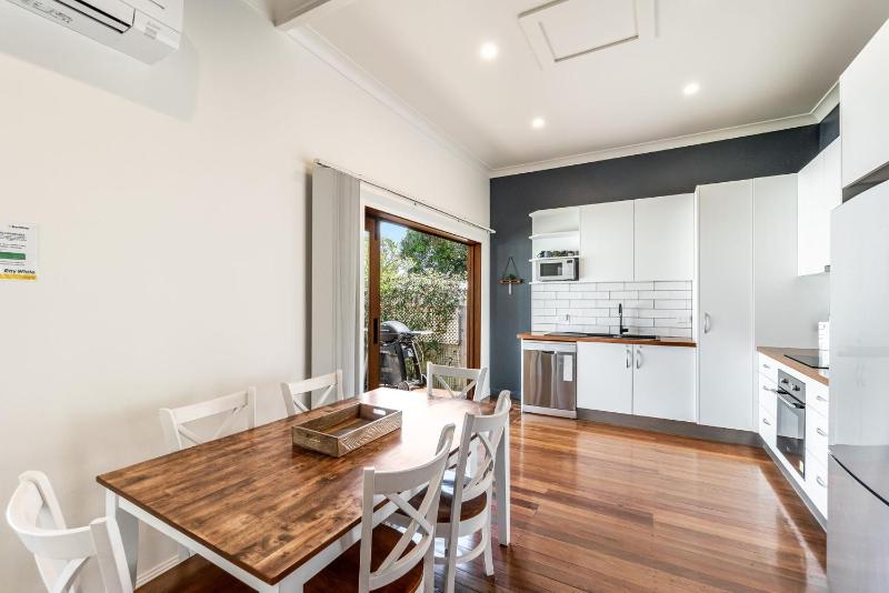High Fives - Pet-Friendly Gem in the Heart of Yamba - Holiday Yamba - image 13