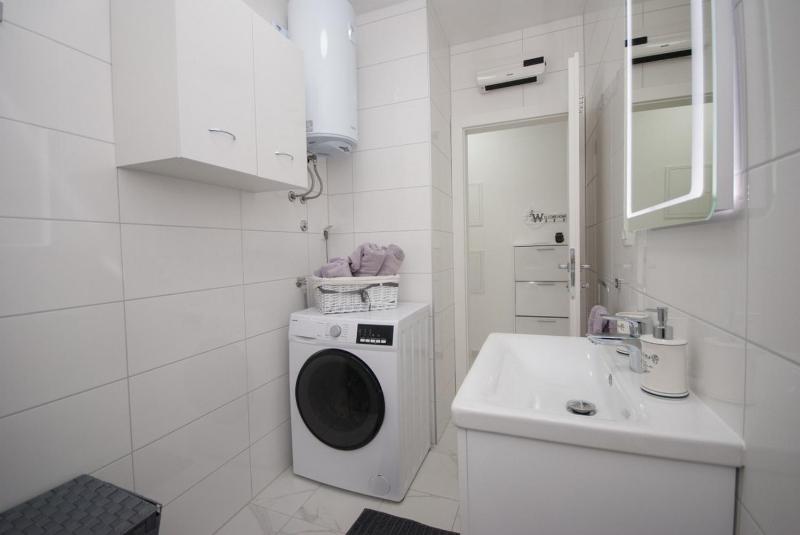 Apartments with hot tub Trogir - 22015 - image 2