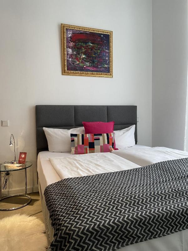 One-Bedroom Suite image 4