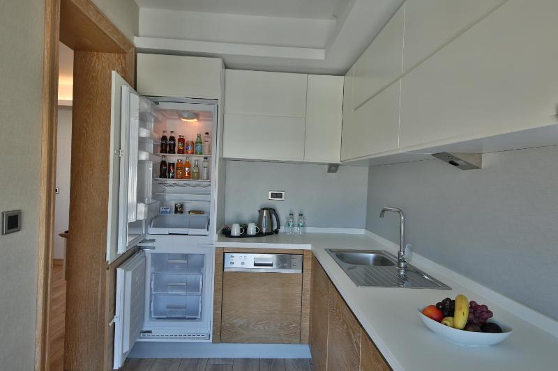 Queen Suite image 3