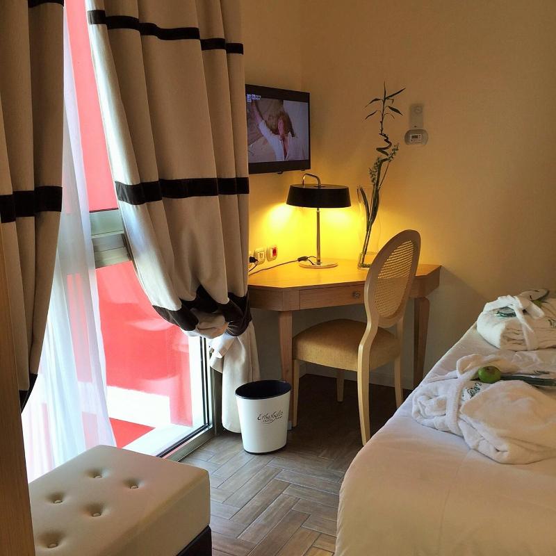 Standard Double Room image 1
