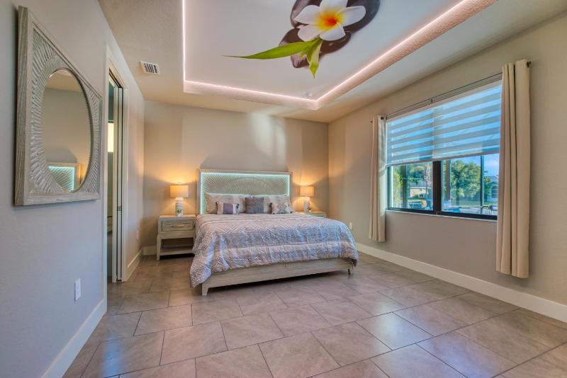 VILLA MODERN TIMES - 4 BEDS - 2 BATHS - 8 GUESTS - WATERVIEW & POOL - INCL. 10% OFF BOAT RENTAL - image 15