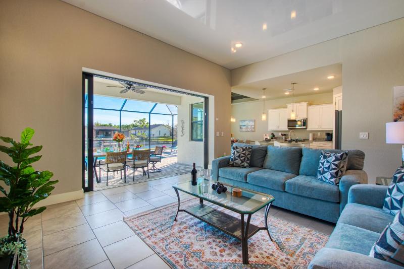 VILLA MODERN TIMES - 4 BEDS - 2 BATHS - 8 GUESTS - WATERVIEW & POOL - INCL. 10% OFF BOAT RENTAL - image 38