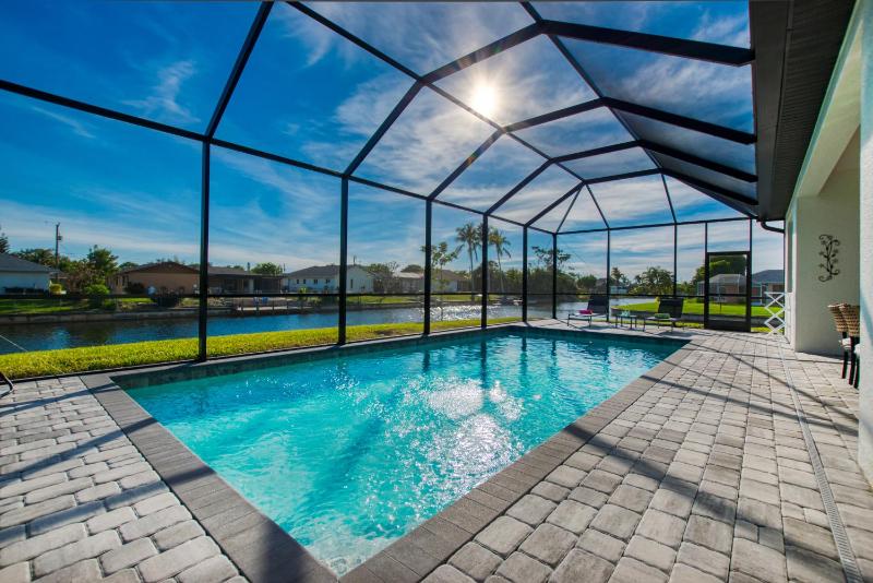 VILLA MODERN TIMES - 4 BEDS - 2 BATHS - 8 GUESTS - WATERVIEW & POOL - INCL. 10% OFF BOAT RENTAL - image 9