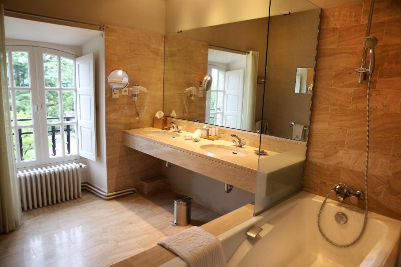 Superior Double Room image 2