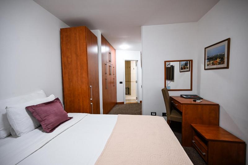 Double or Twin Room image 3