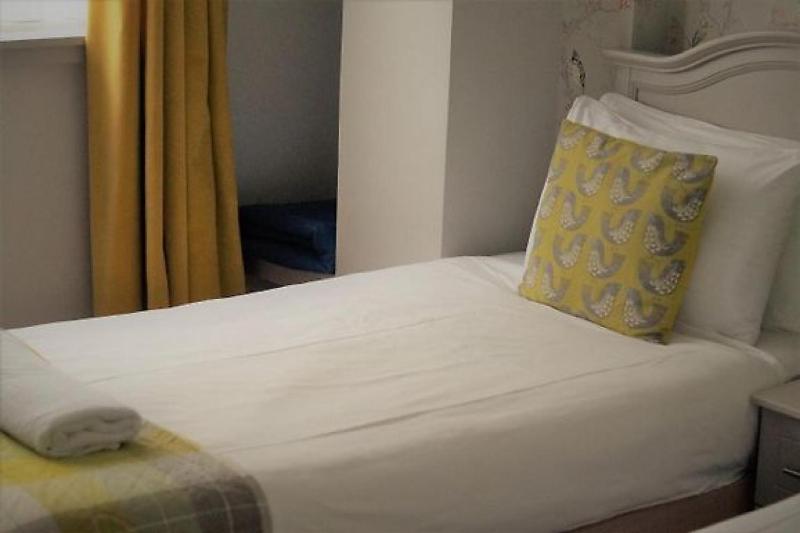 Single Room with Terrace image 2