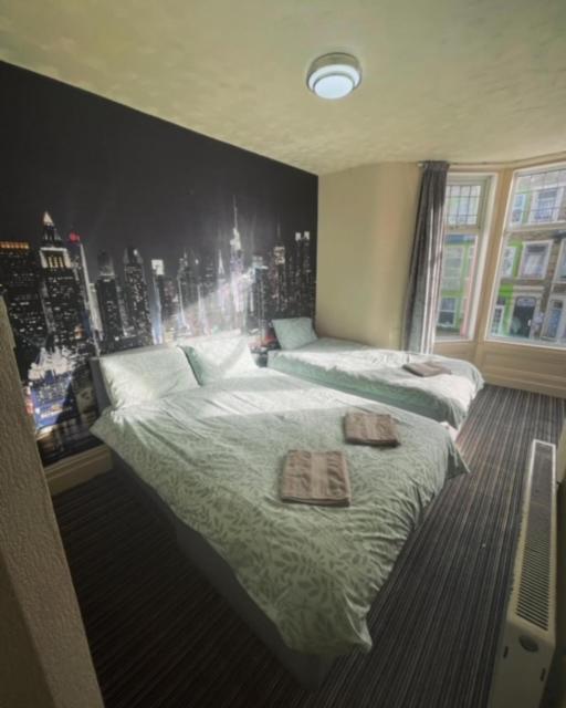 Comfort Triple Room with Shower image 4