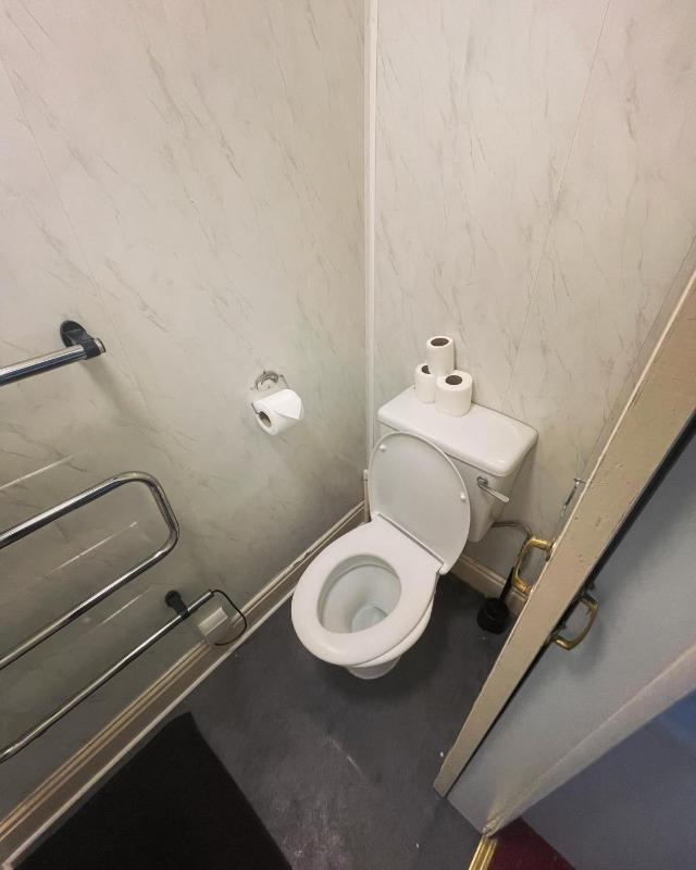 Family Room with Shower image 3