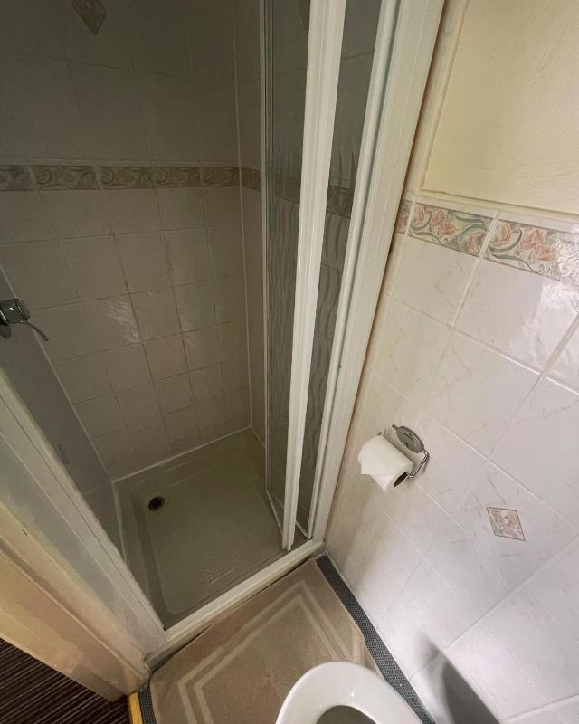 Comfort Triple Room with Shower image 3