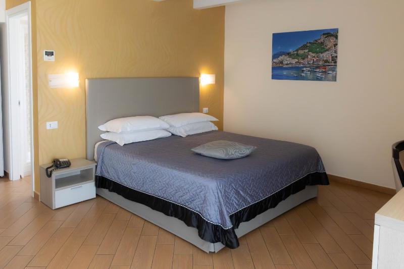 Deluxe Junior Suite image 2