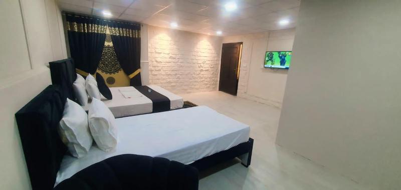 Deluxe Double Room image 1