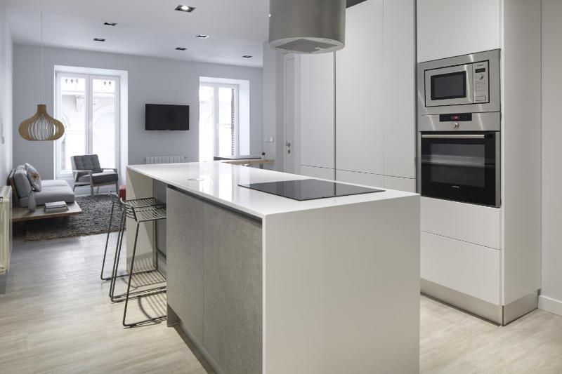 Soraluxe by FeelFree Rentals - image 3