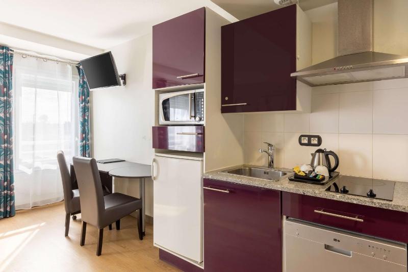 Apartment with Queen Bed image 1