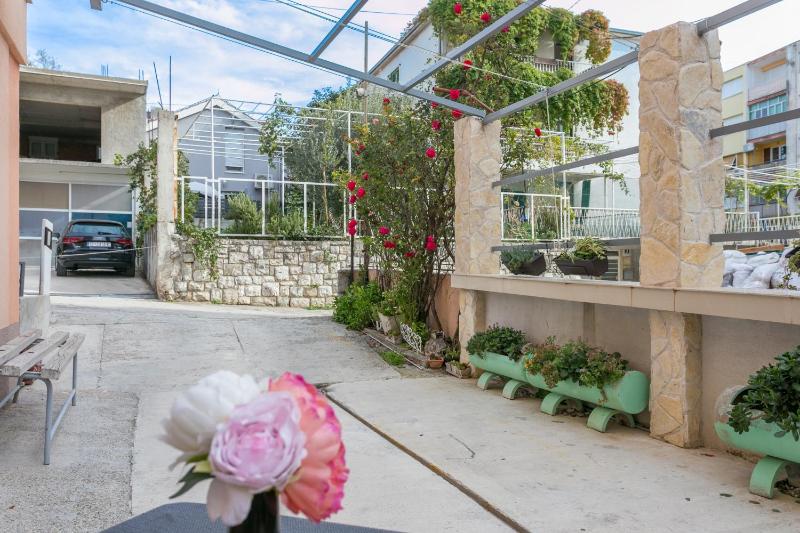 Studio with Terrace image 2
