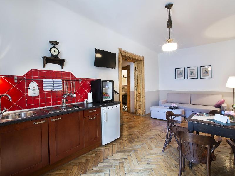 One-Bedroom Apartment (4 Adults) image 2