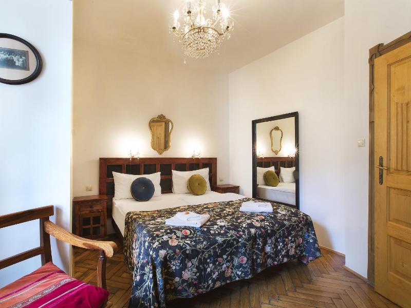 One-Bedroom Apartment (4 Adults) image 3