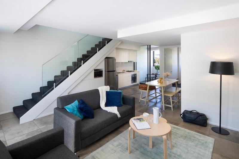 Three Bedroom Apartment image 1