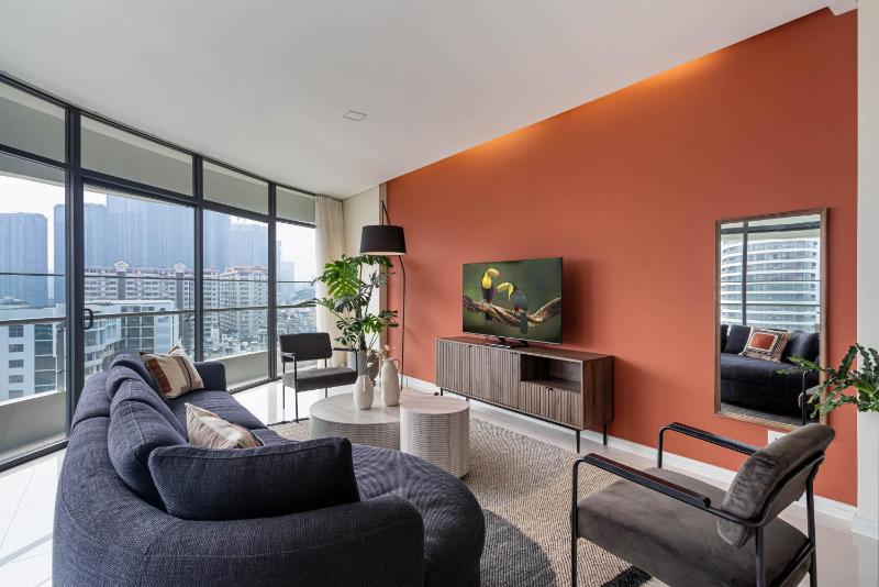 Homes by IDG 3BR Retreat in City Garden - image 1