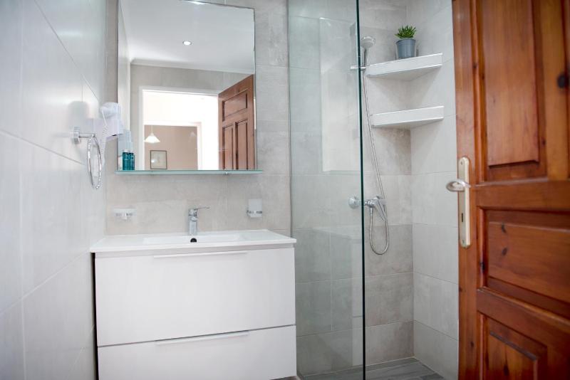 Apartment with Sea View image 3