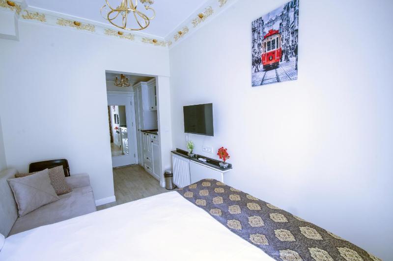 Double Room image 1