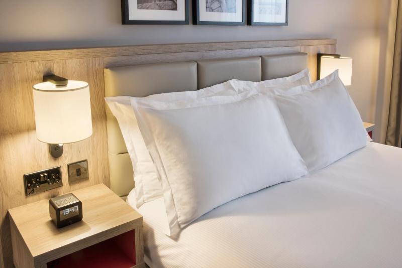 King Room image 3