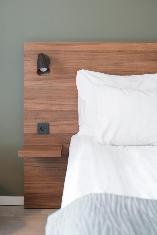 Standard Double Room image 3