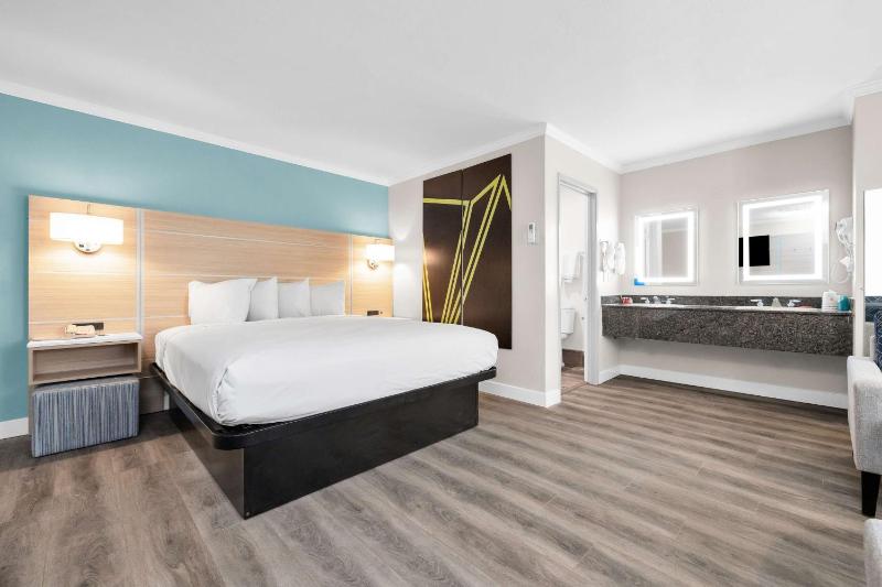 SureStay by Best Western San Francisco Marina District - image 10