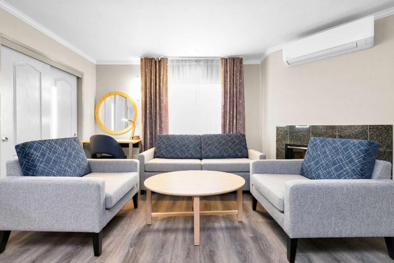 King Suite with Sofa Bed and Walk-In Shower - Fireplace image 3