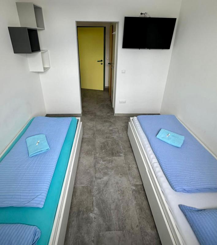 Twin Room image 1
