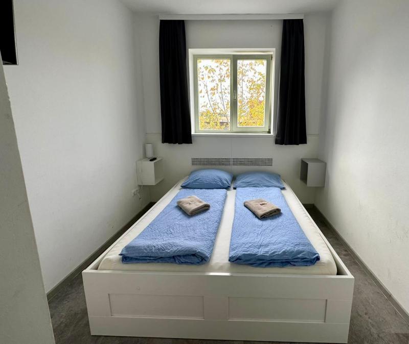 Family Room image 1